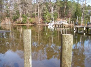 44 Little River Dr, Reedville, VA 22539