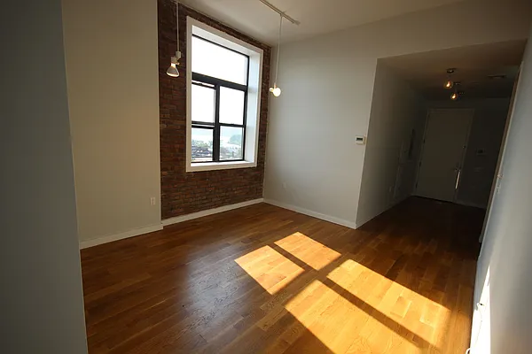 Rented by Nooklyn NYC LLC | media 29