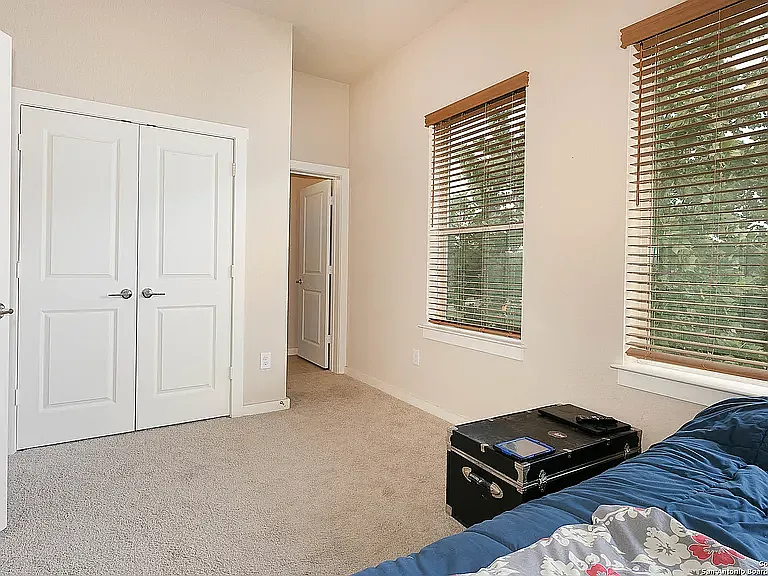 3831 Harry Wurzbach Rd #21 — Photo 35
