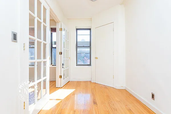 Rented by MySpaceNYC | media 17