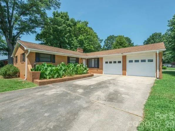 100 Piedmont Dr, Kannapolis, NC 28081