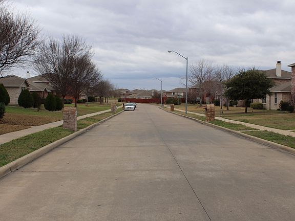 4th image of 2820 Amber Waves Ln