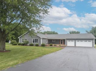 42W602 Kiwi Ct, Hampshire, IL 60140