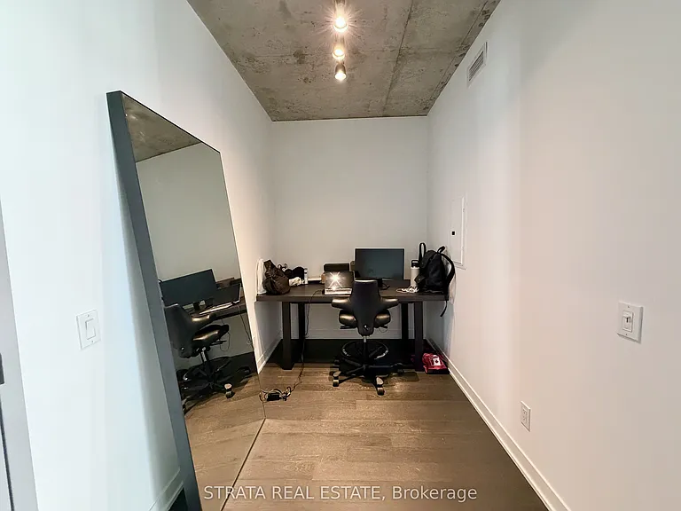1201 Dundas St E #606 — Photo 10