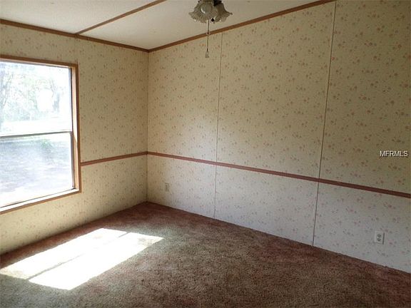 5th image of 112 Laurel Cir