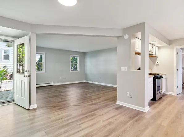 9264 Marlowe Ave, Plymouth, MI 48170