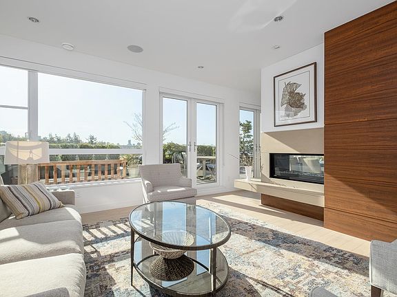 4th image of 1621 Hamilton Ave #501