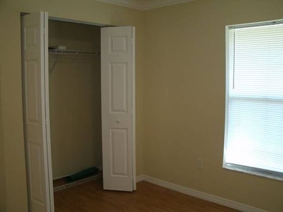 4th image of 223 San Luis St