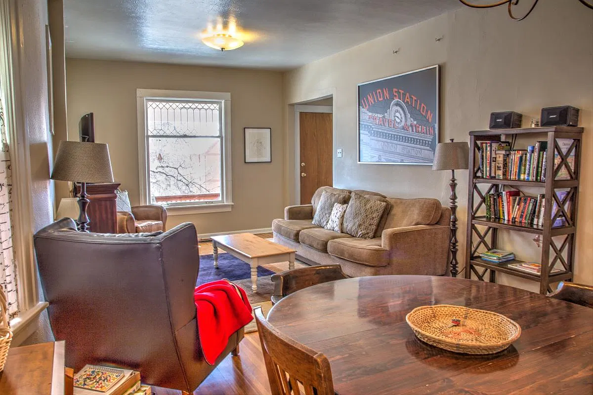 3 bed, 1368 sqft, $3,200 — Photo 4