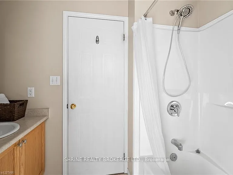 1841 Foxwood Ave #UPPER — Photo 21