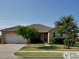 522 Zachum Dr, Arlington, TX 76002
