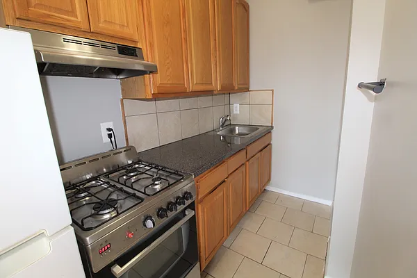 Rented by Compass | media 13