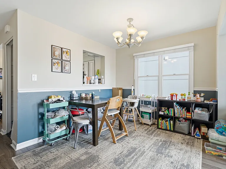 131 Meridan St #1 — Photo 9