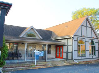 1307 E Main St, St Charles, IL 60174