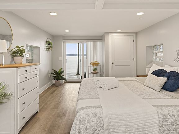 2nd image of 2493 Lower Lake Rd