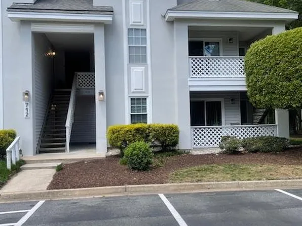 712 Inlet Quay APT F, Chesapeake, VA 23320