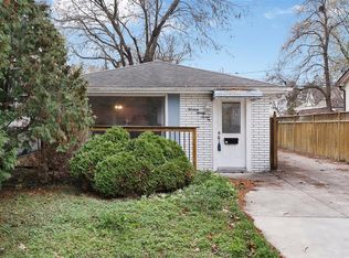 1327 Ellrose Ave, Windsor, ON N8Y3X2