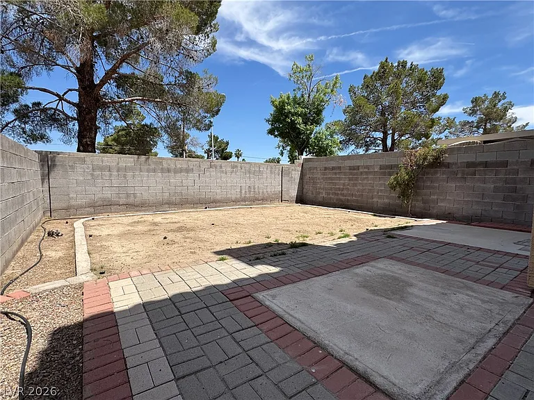 514 Brightwater St — Photo 33