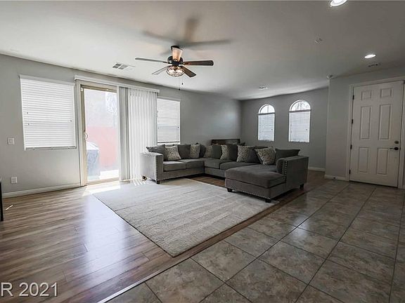 3rd image of 11012 Camden Bay St