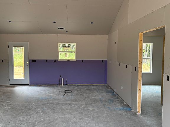 4th image of 905 10th St