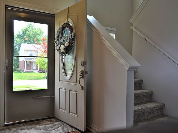 5th image of 39088 Huron Pkwy