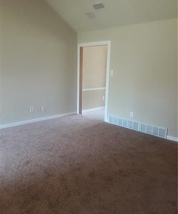 4th image of 104 Driftwood Ln
