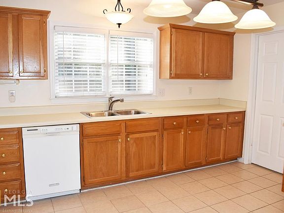 5th image of 1215 Sever Woods Dr