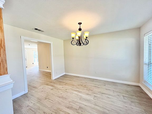 3rd image of 1816 Lexington Pl
