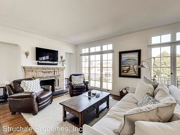 2nd image of 2361 Bay St #2363