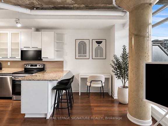 3rd image of 66 Portland St #807
