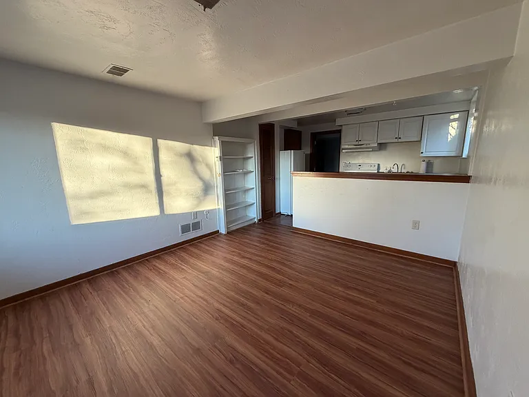 1011 Wilson Way #B3 — Photo 8