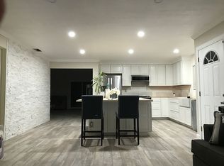 2221 Rounds St, Delano, CA 93215