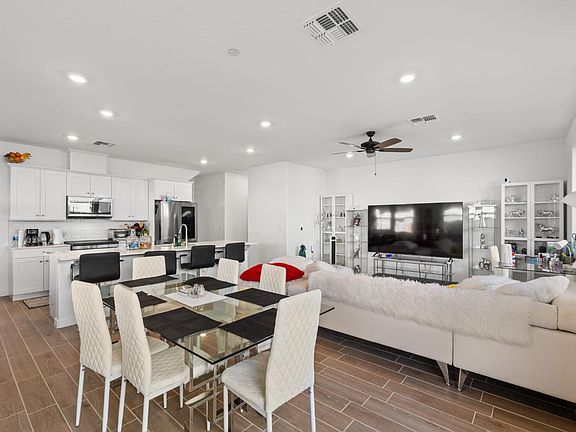 5th image of 8916 Savona Ln