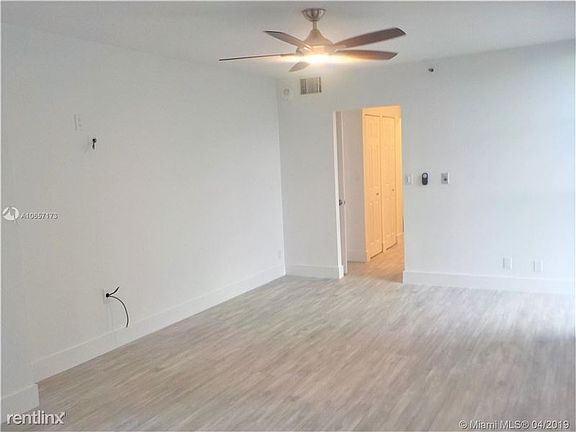 5th image of 20355 NE 34th Ct APT 921