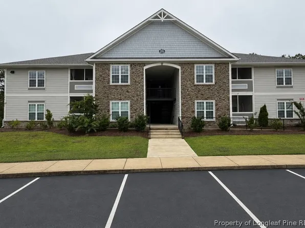 260 Gallery Dr #301, Spring Lake, NC 28390