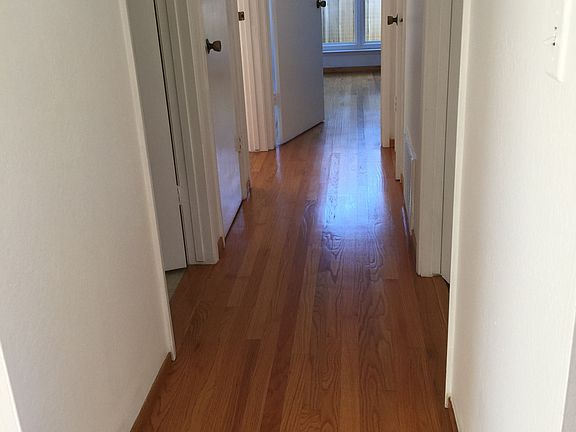 4th image of 953 Henderson Ave