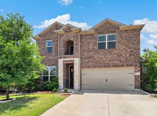 1904 Tomahawk Trl, Aubrey, TX 76227