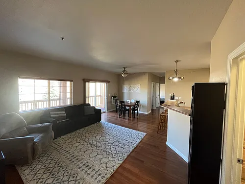 539 River View Dr #1304 Photo 1