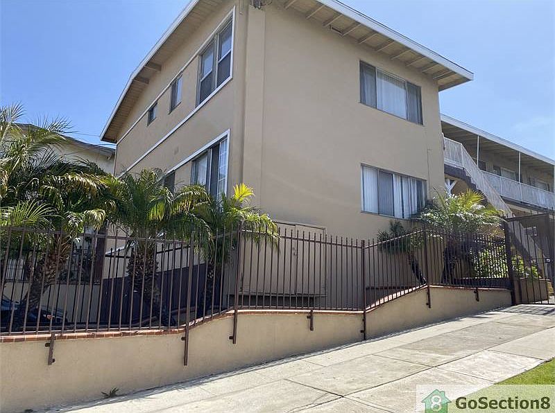 1st image of 130 E Hazel St #1
