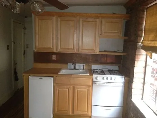 Rented by Moses Stoller, LREB | media 10