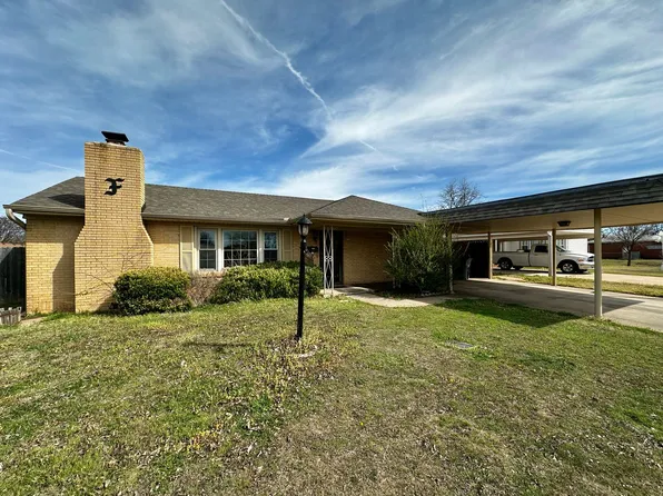 303 NW 31st St, Lawton, OK 73505