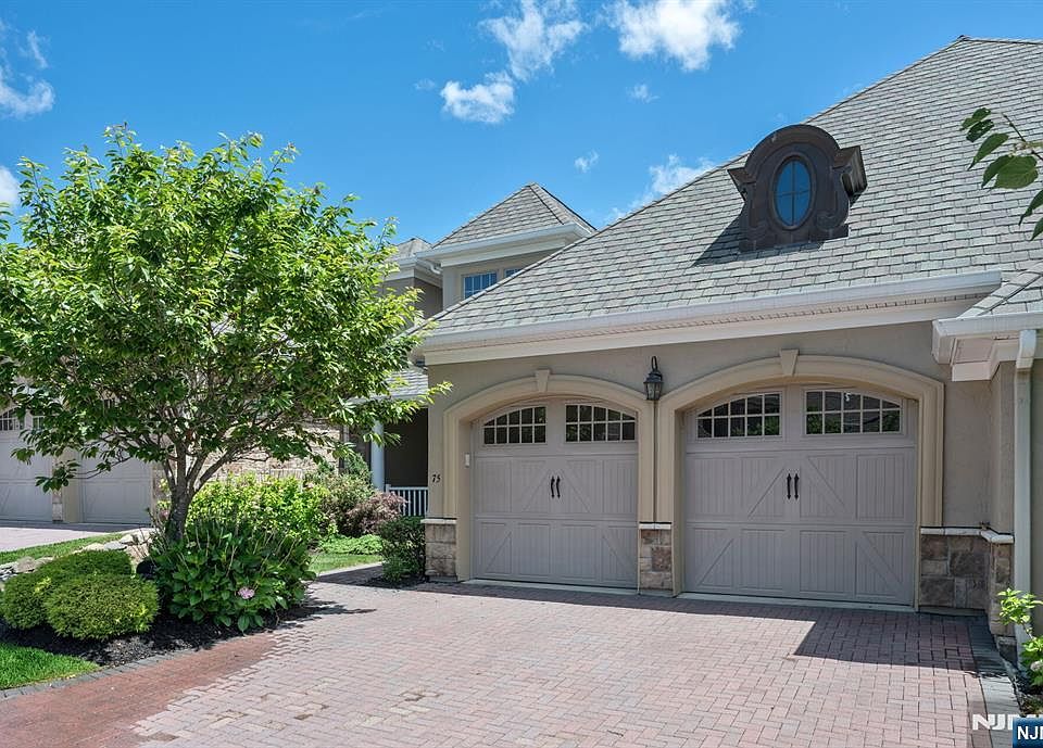 1st image of 75 Windsor Lane