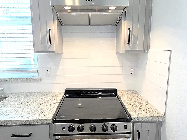 675 E Diaz Ln — Photo 9