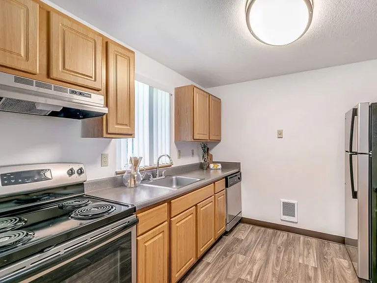 Alder Creek Apartments — Photo 7
