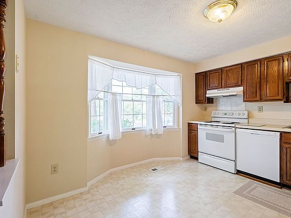 5th image of 7707 Eagles Head Ct