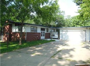 1713 Meadowlake Dr, Augusta, KS 67010