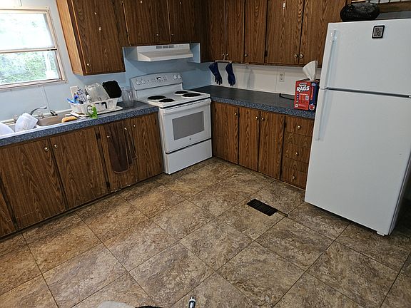 5th image of 605 Fm 2457 #23