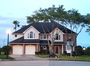 5902 Briar Hill Ct, Sugar Land, TX 77479