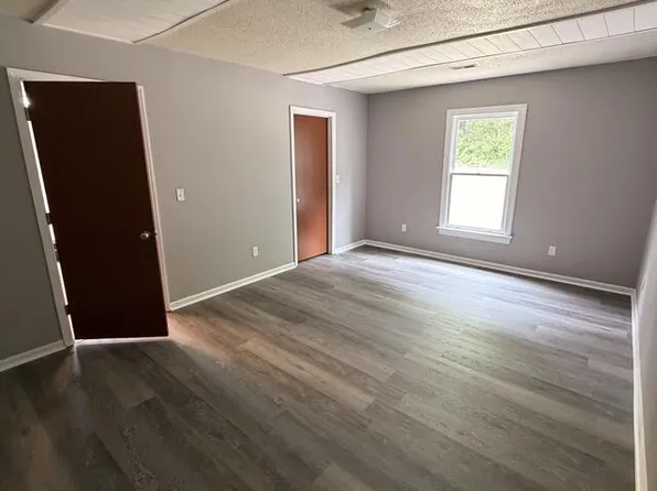 113 Johnson Rd, Cowpens, SC 29330
