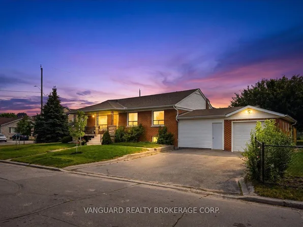 39 Camborne Ave, Toronto, ON M3M 2P9
